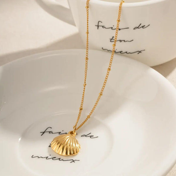 Anti-Tarnish Gold-Plated Seashell Pendant Necklace